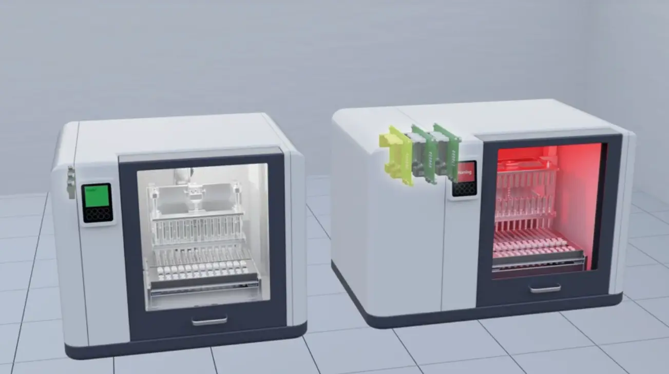 Comparative images of 2 specimen processing units. The left one is equipped with the AZ Series mini Driver and does not require initialization, while the right one is not equipped and requires initialization. The interior is indicated by white and red lighting.